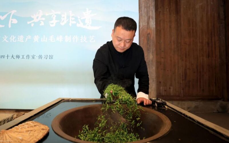 Teknologi digital “sebar luaskan” aroma teh di Anhui China Timur