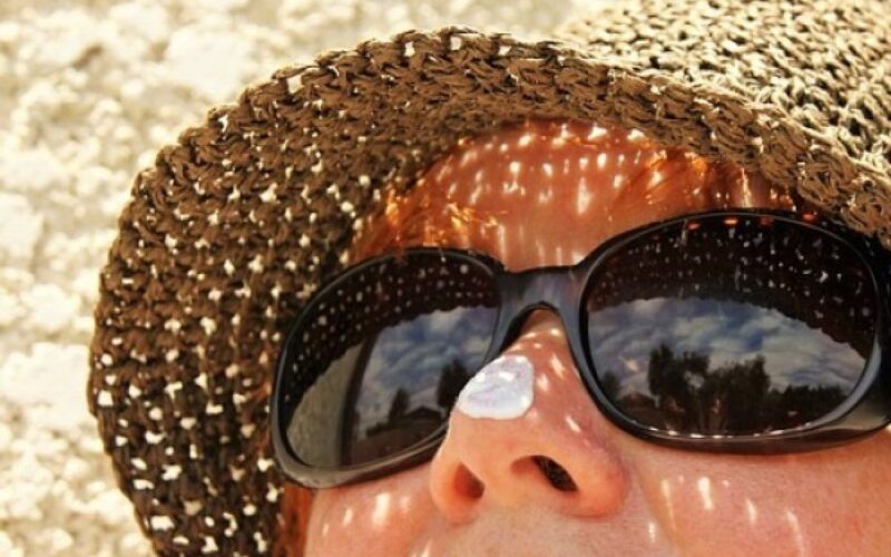 Perbedaan sunscreen dan sunblock, jangan sampai salah pilih